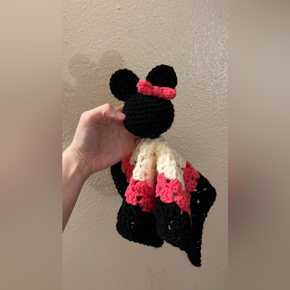 Hand Made Lovey 🎀